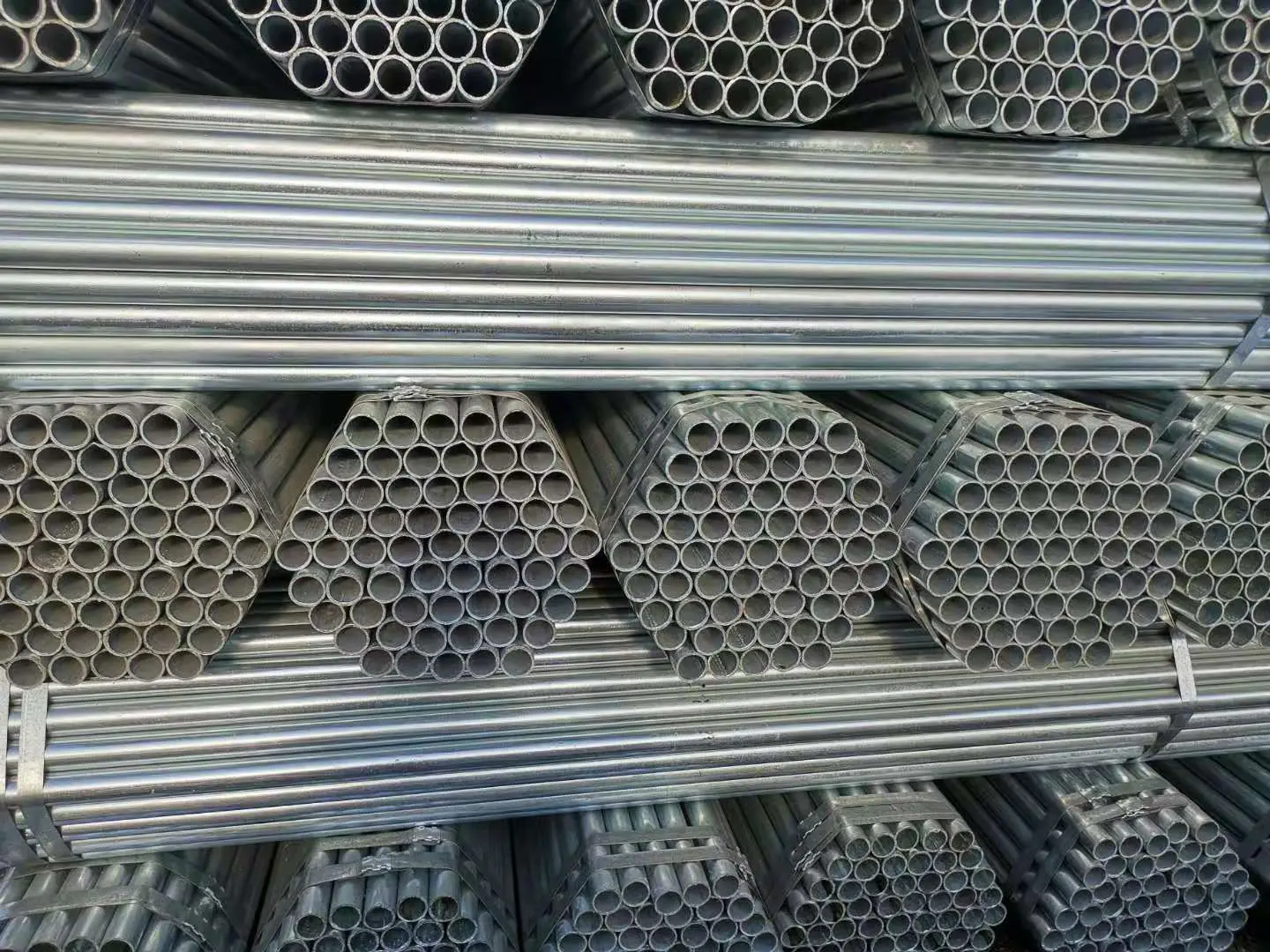 Galvanized steel pipe (6).jpeg