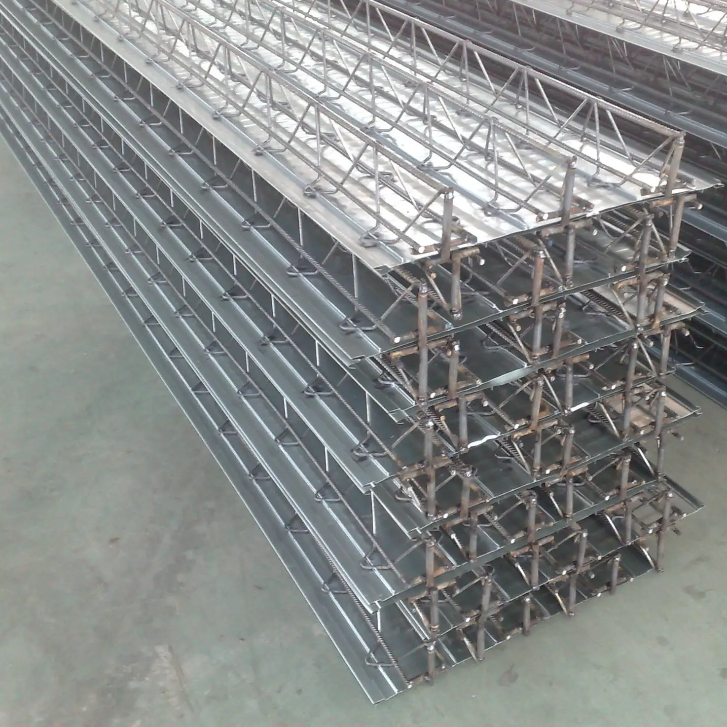 steel truss floor slab (1).jpg