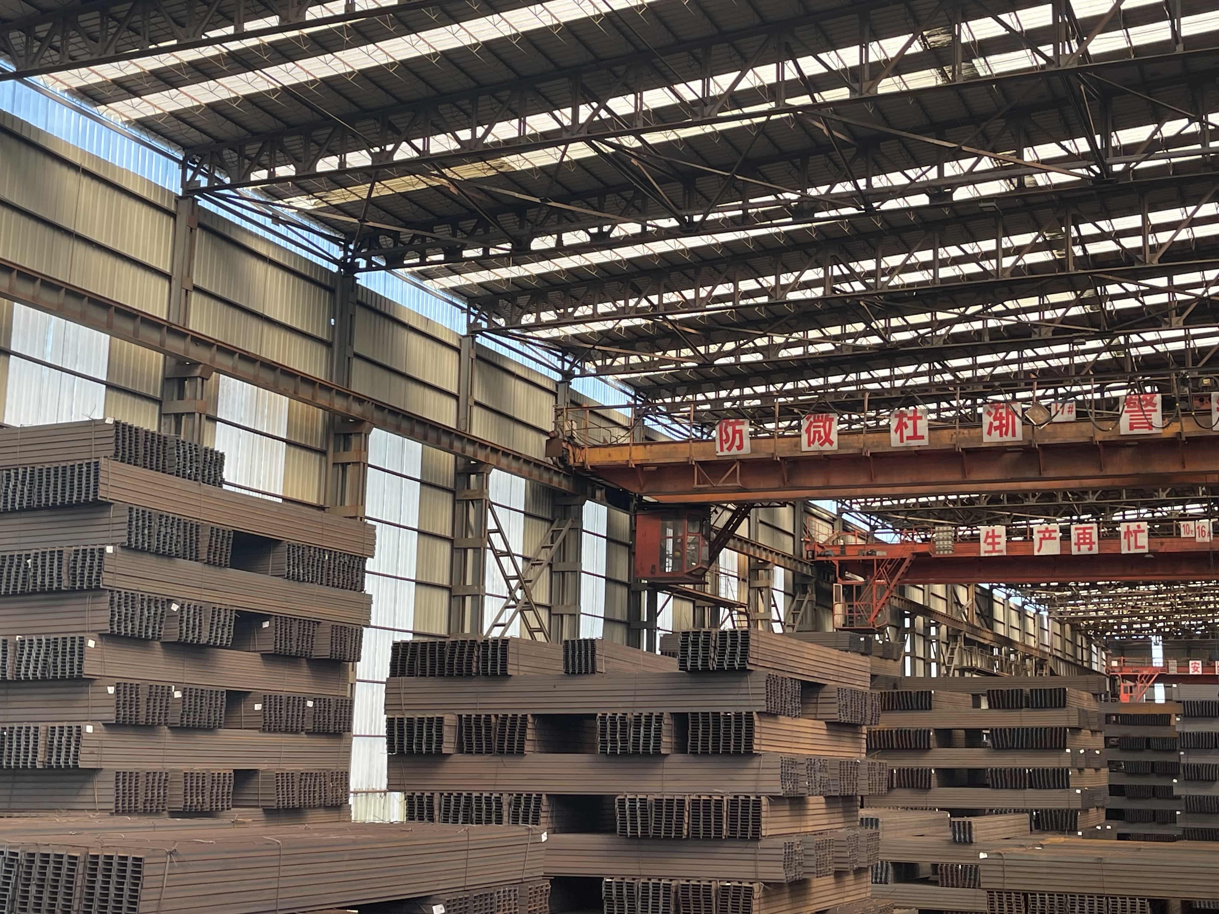 As the tariff storm rages, what challenges will the steel market face?