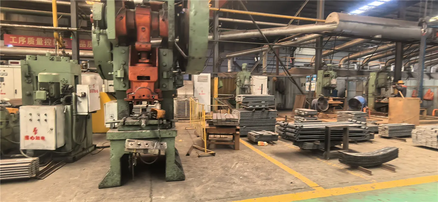 Checkered steel plate (1)