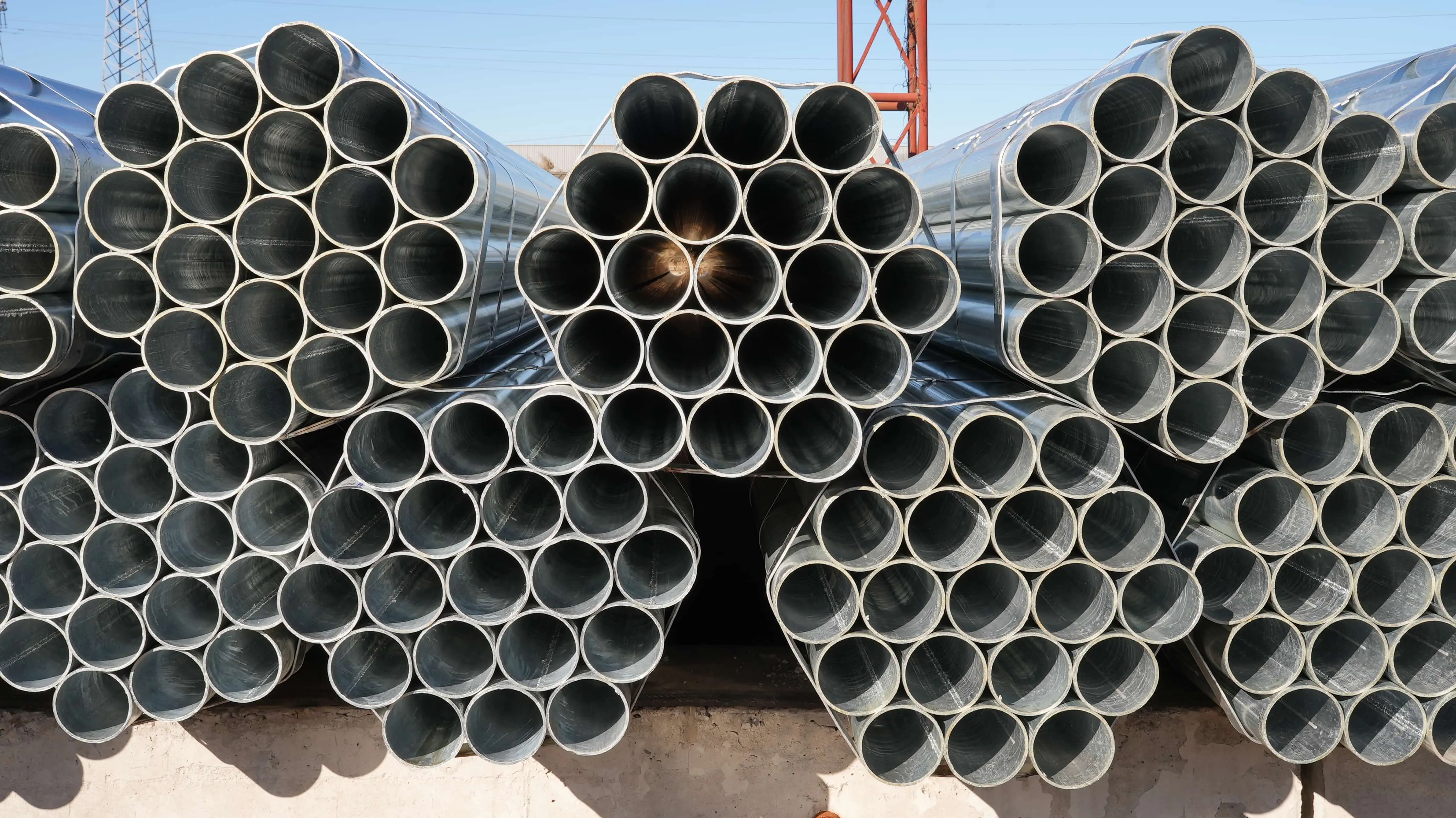 Steel pipes are the "blood vessels" of industry